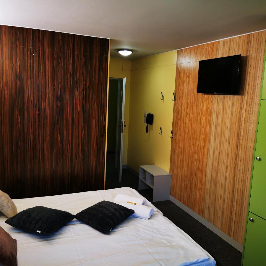 Bed and Breakfast Elemels Planet Ustroń Esterno foto